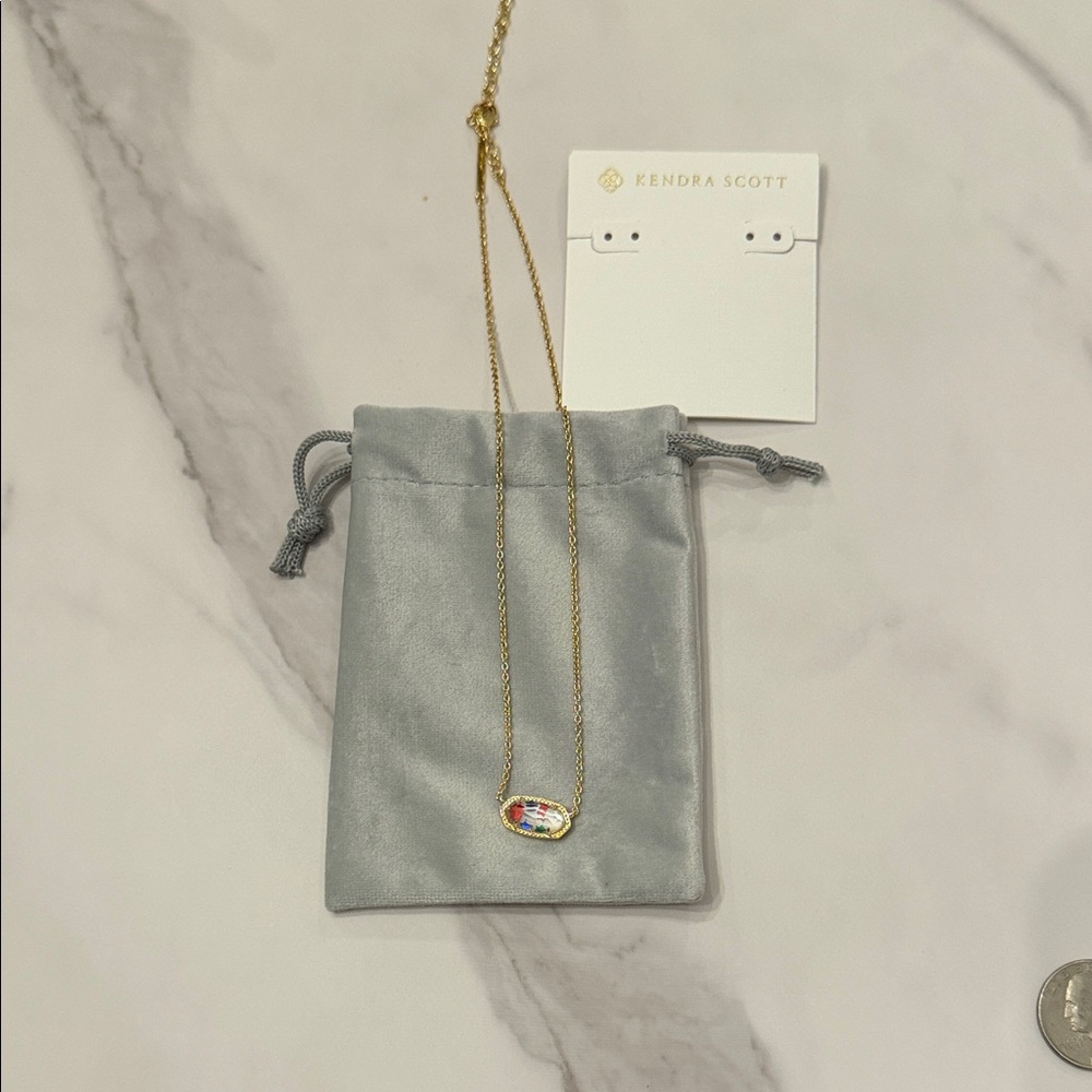 LIKE NEW Kendra Scott Gold Tone Necklace with Colorful Oval Pendant